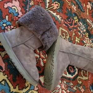 UGG Classic Brown Size 7M
